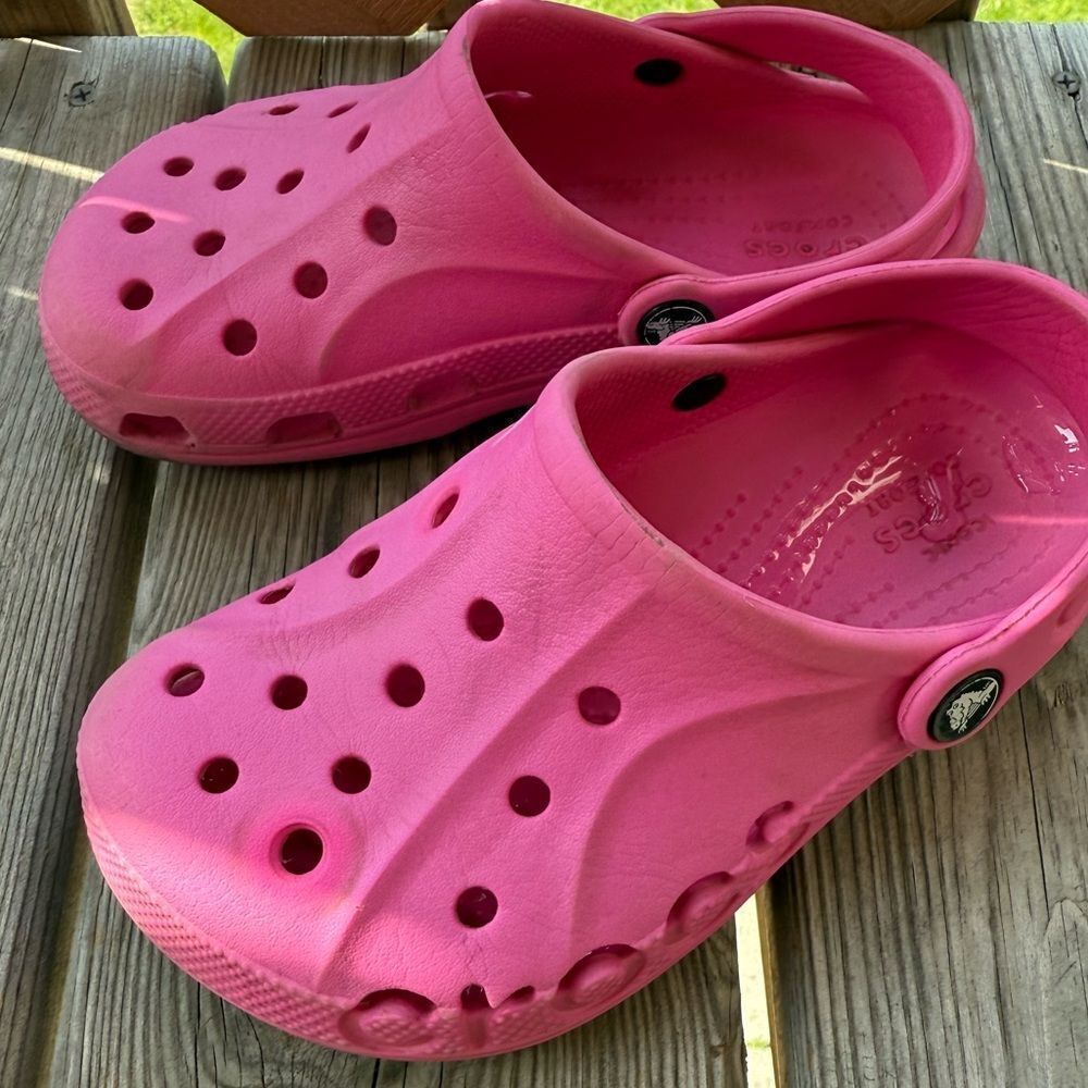 Crocs - Kids Pink Clogs size 1
